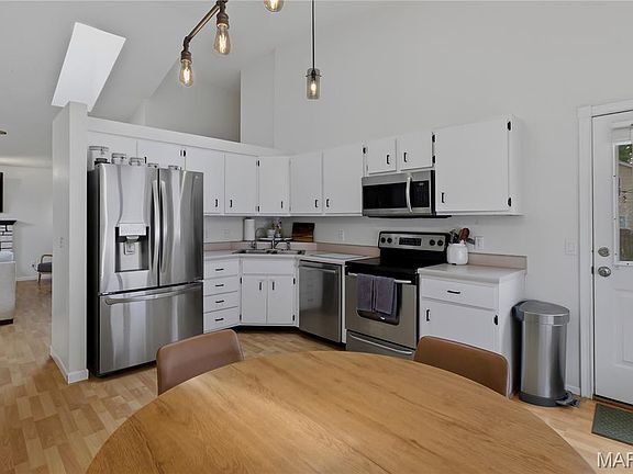 5th image of 305 Cypress Point Ct