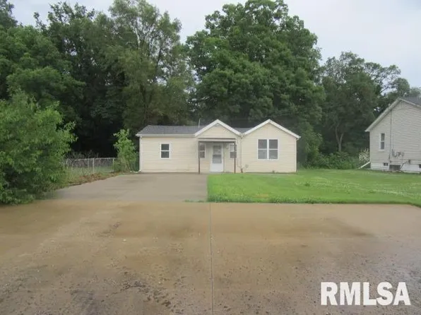 139 1/2 Brow Dr, East Peoria, IL 61611