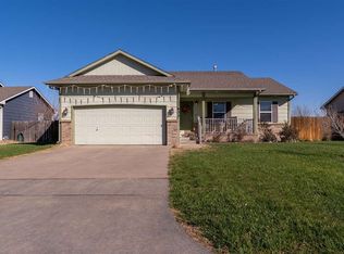 632 S Longbranch Dr, Maize, KS 67101