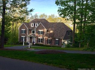 28 Sweetheart Mountain Rd, Collinsville, CT 06019