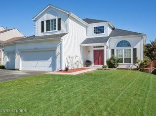 1073 Heavens Gate, Lake In The Hills, IL 60156