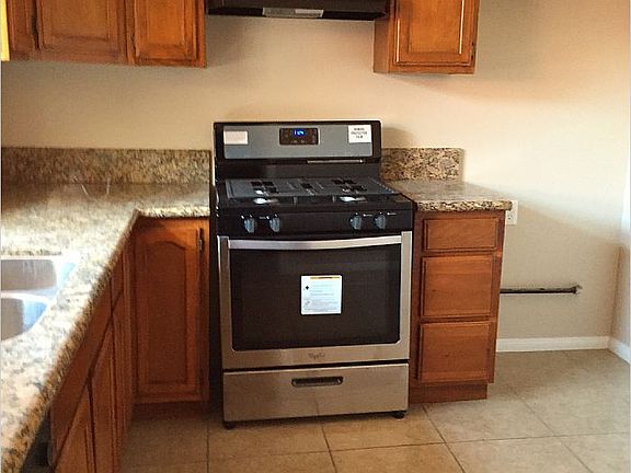 3rd image of 1706 W Jefferson Blvd