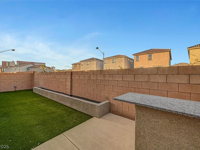 8454 Vacarez Dr — Photo 56