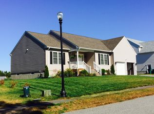 20 Saint Anthony St, Fitchburg, MA 01420