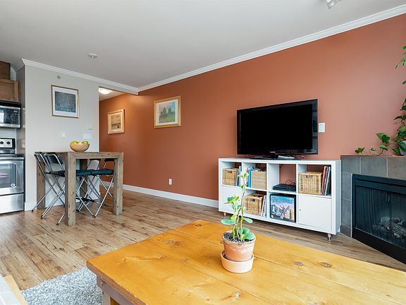 5th image of 2265 Hastings St E Penthouse 8