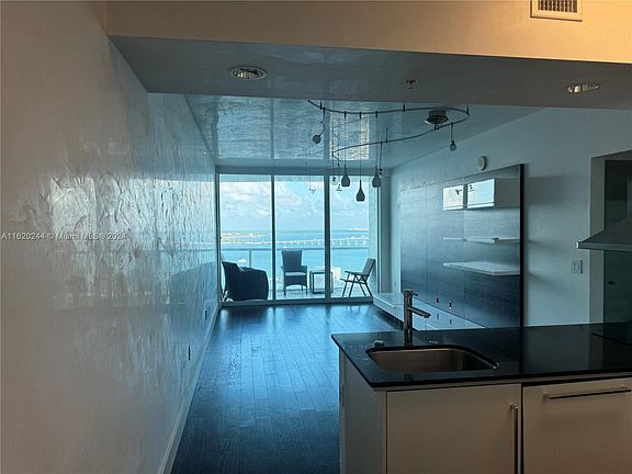 3rd image of 218 SE 14th St APT 2207