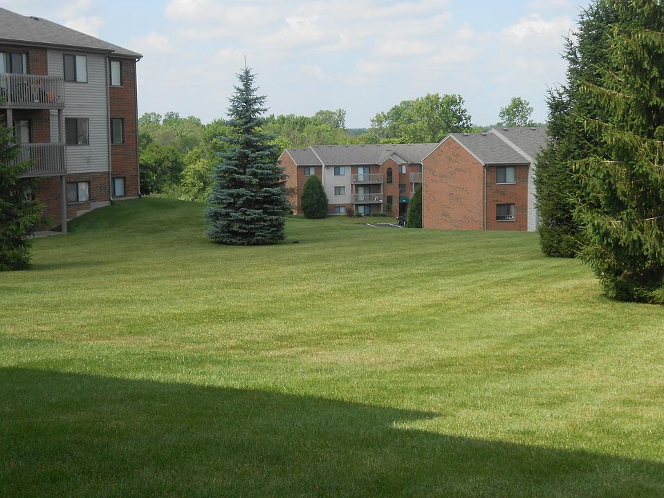 2nd image of 120 Fieldstone Dr APT 12