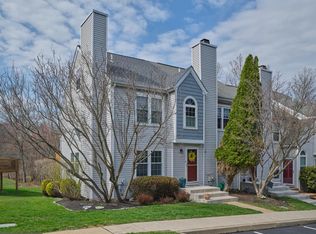 27 Applewood Ct, Horsham, PA 19044