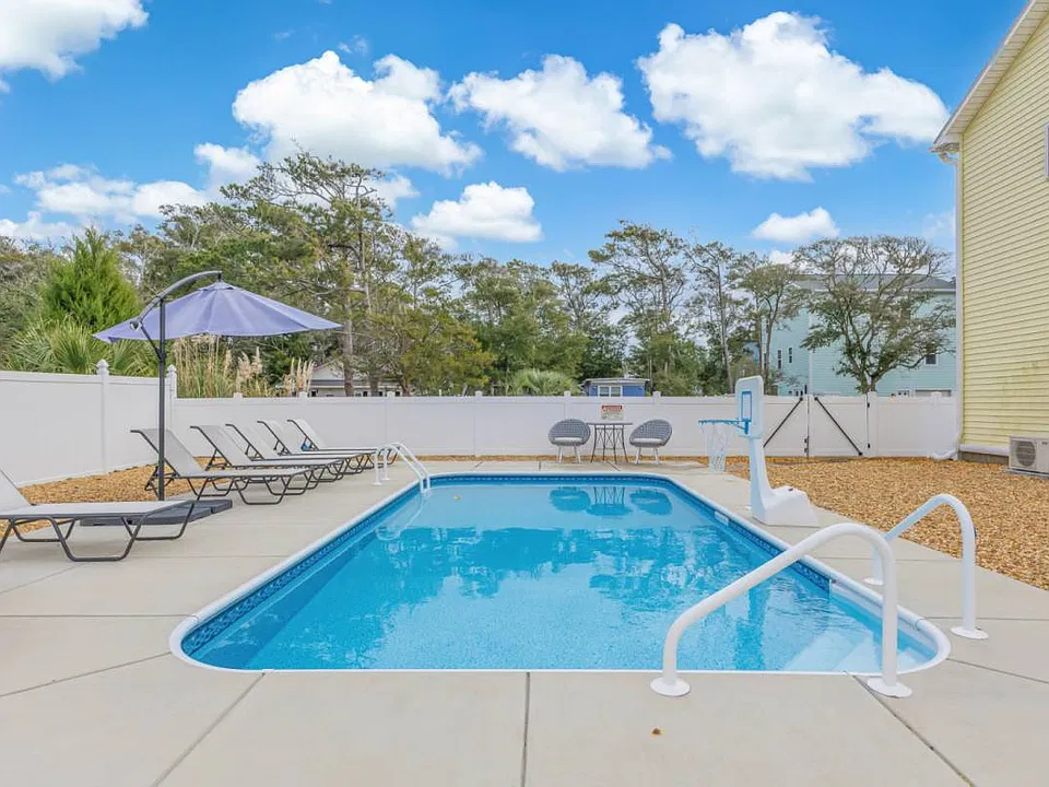 7108 E Oak Island Dr