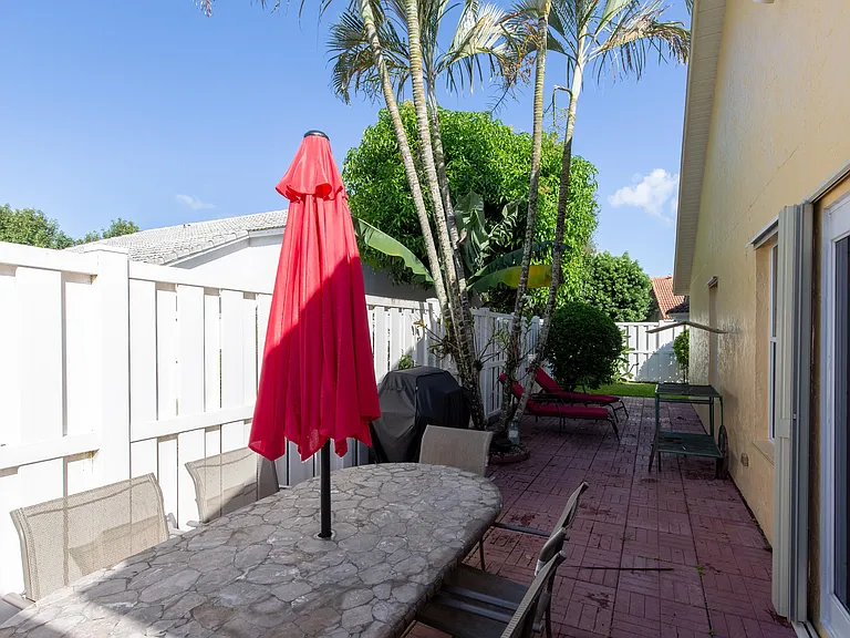 2689 Fairway Cove Ct E — Photo 12