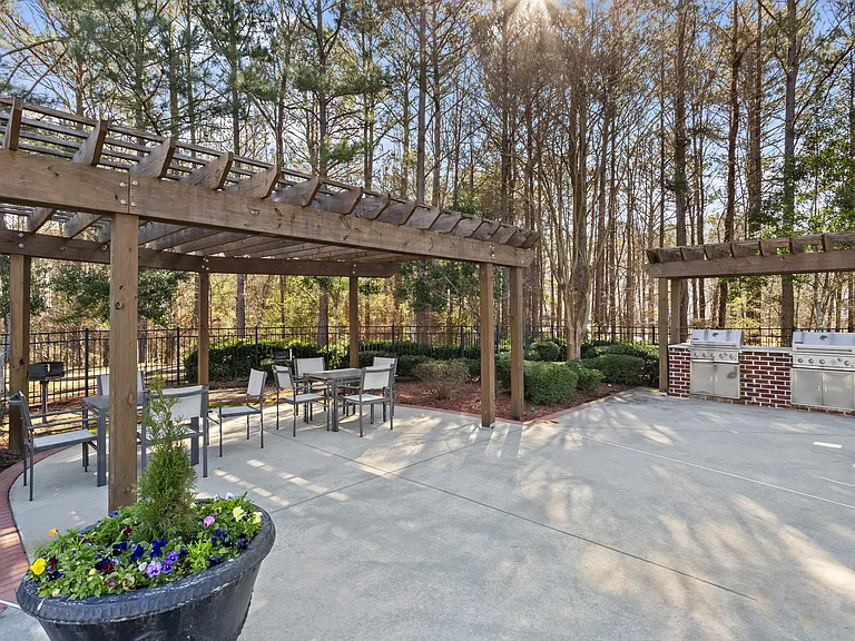 The Glen at Lanier Crossing — Photo 16