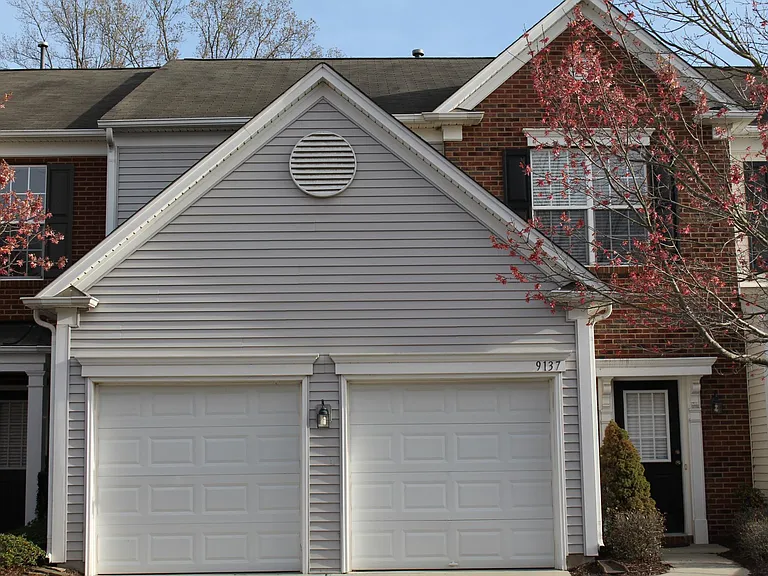 9137 McAlwaine Preserve Ave — Photo 1