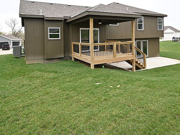 4th image of 2407 Windmill Cir