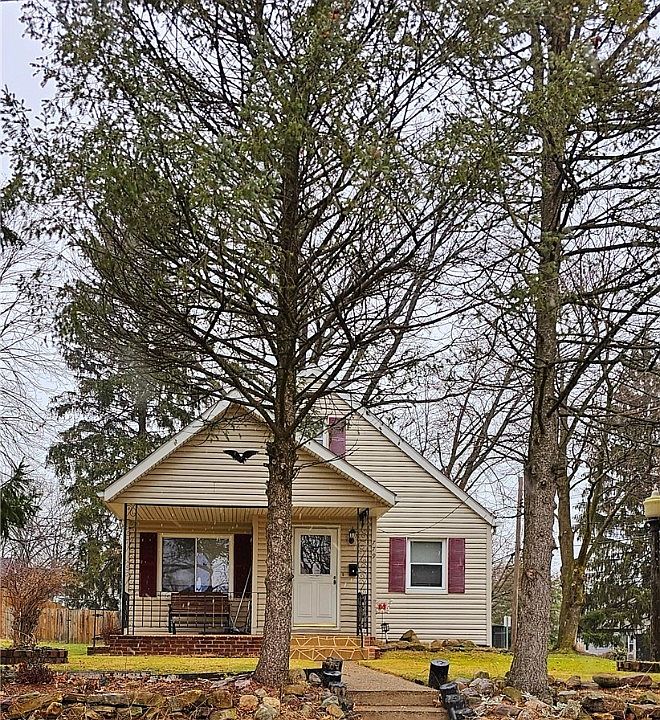 1st image of 779 Kathron Ave