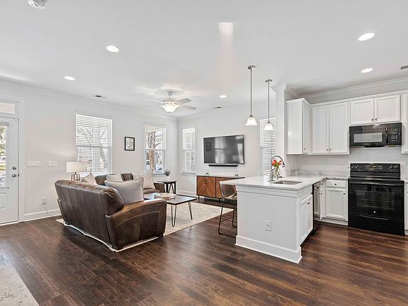 5th image of 5108 Celtic Dr