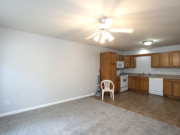 3rd image of 521 Crestland Ave