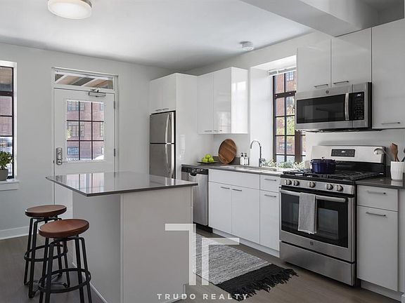 3rd image of 2739 W Diversey Ave #2000273740