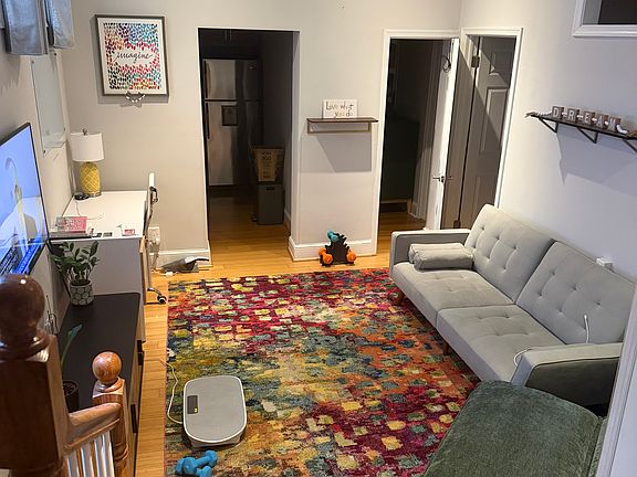 2nd image of 1363 K St SE APT D