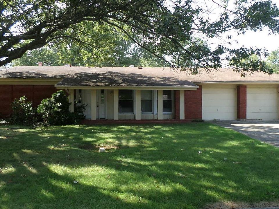 1st image of 2925 Caspian Ln
