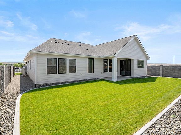 2nd image of 670 Cortona Way