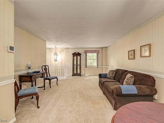 5th image of 8717 Fox Rest Dr