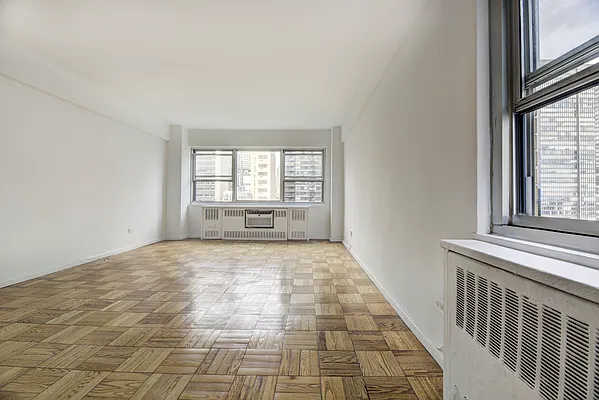 Rented by REAL New York | media 20