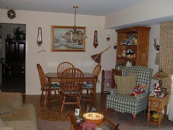 5th image of 23 Beaconsfield Pl #23