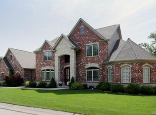 16644 Wycliffe Place Dr, Chesterfield, MO 63005