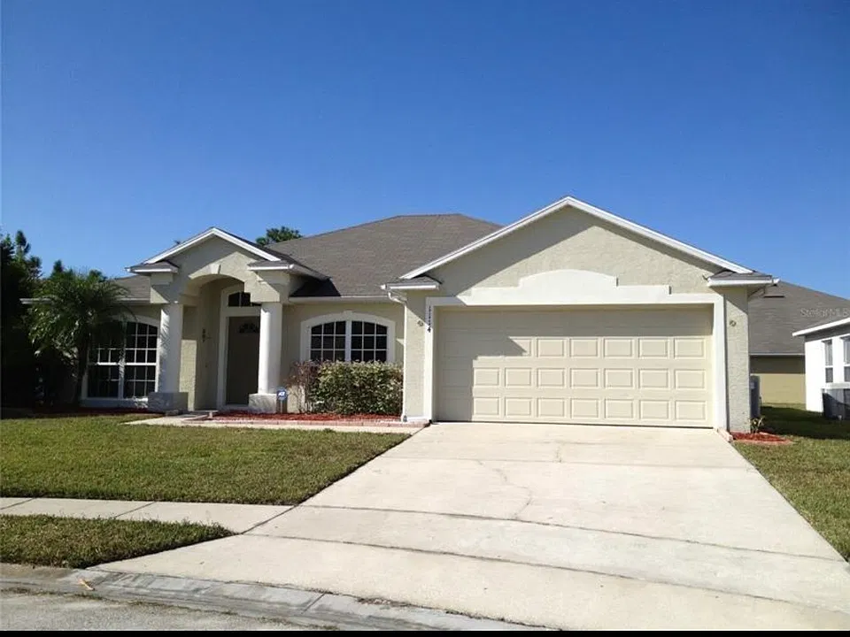 1114 Fidelma Ct