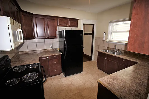 159 Blaine Ave #1 Photo 1
