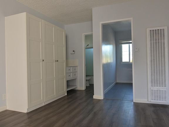 3rd image of 449 N Hoover St #21