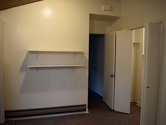 5th image of 703 N Ventura St #1