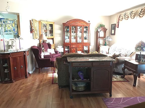 4th image of 7758 Lemay St