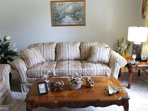 5th image of 10525 Monta Vista Dr