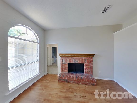 3rd image of 8021 Ashridge Rd