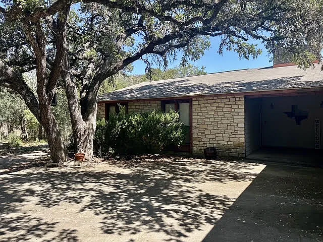 3 bed, 1294 sqft, $1,500 — Photo 3