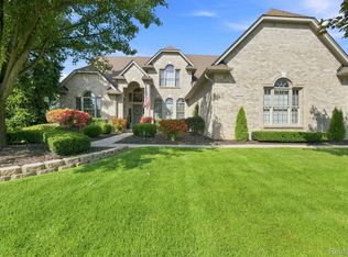 63767 Inverness Dr, Washington, MI 48095