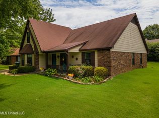 4021 Los Padres Dr, Nesbit, MS 38651