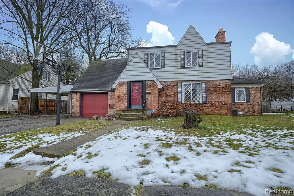 2410 Hills St, Flint, MI 48503 | Zillow