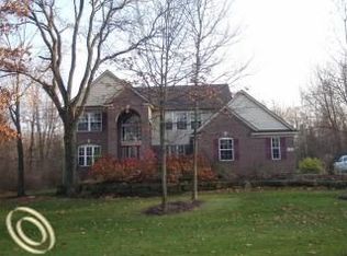 6530 Stillwater Dr, Chelsea, MI 48118