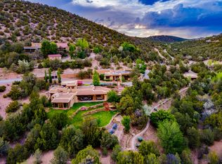 1564 Cerro Gordo Rd, Santa Fe, NM 87501