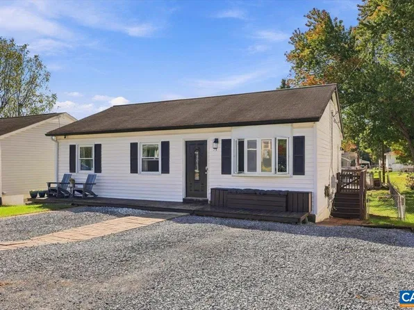 74 Valley View Dr, Mount Sidney, VA 24467