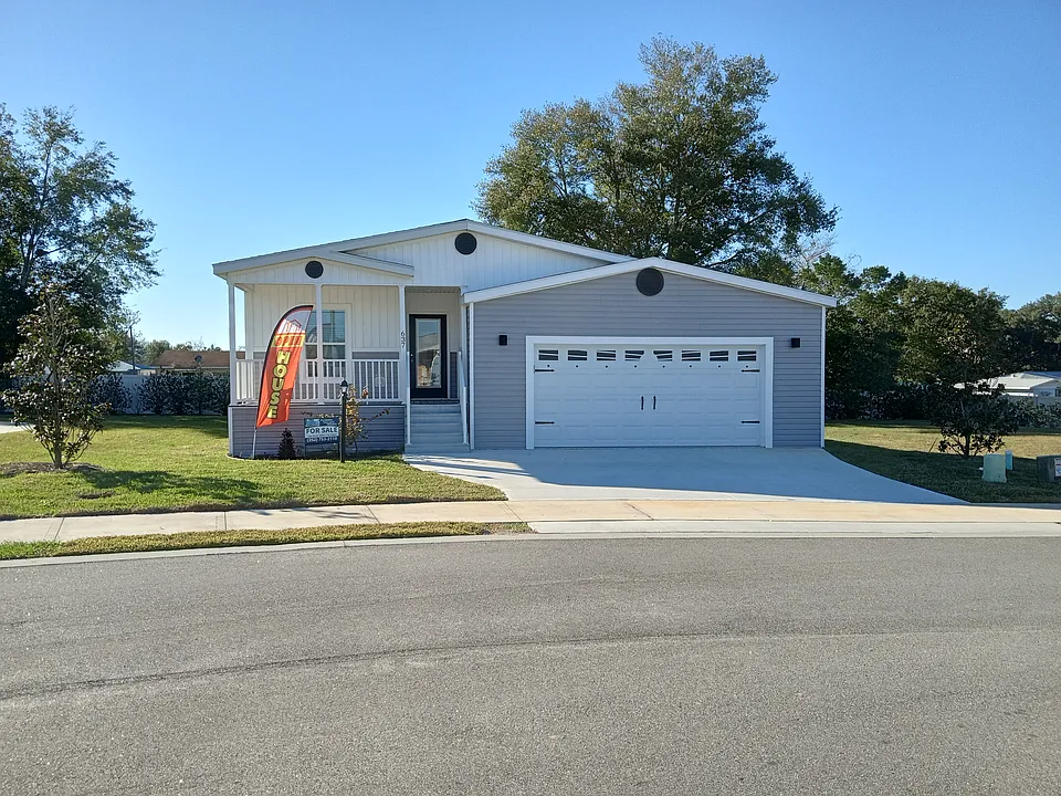 637 Pine Brook Cir