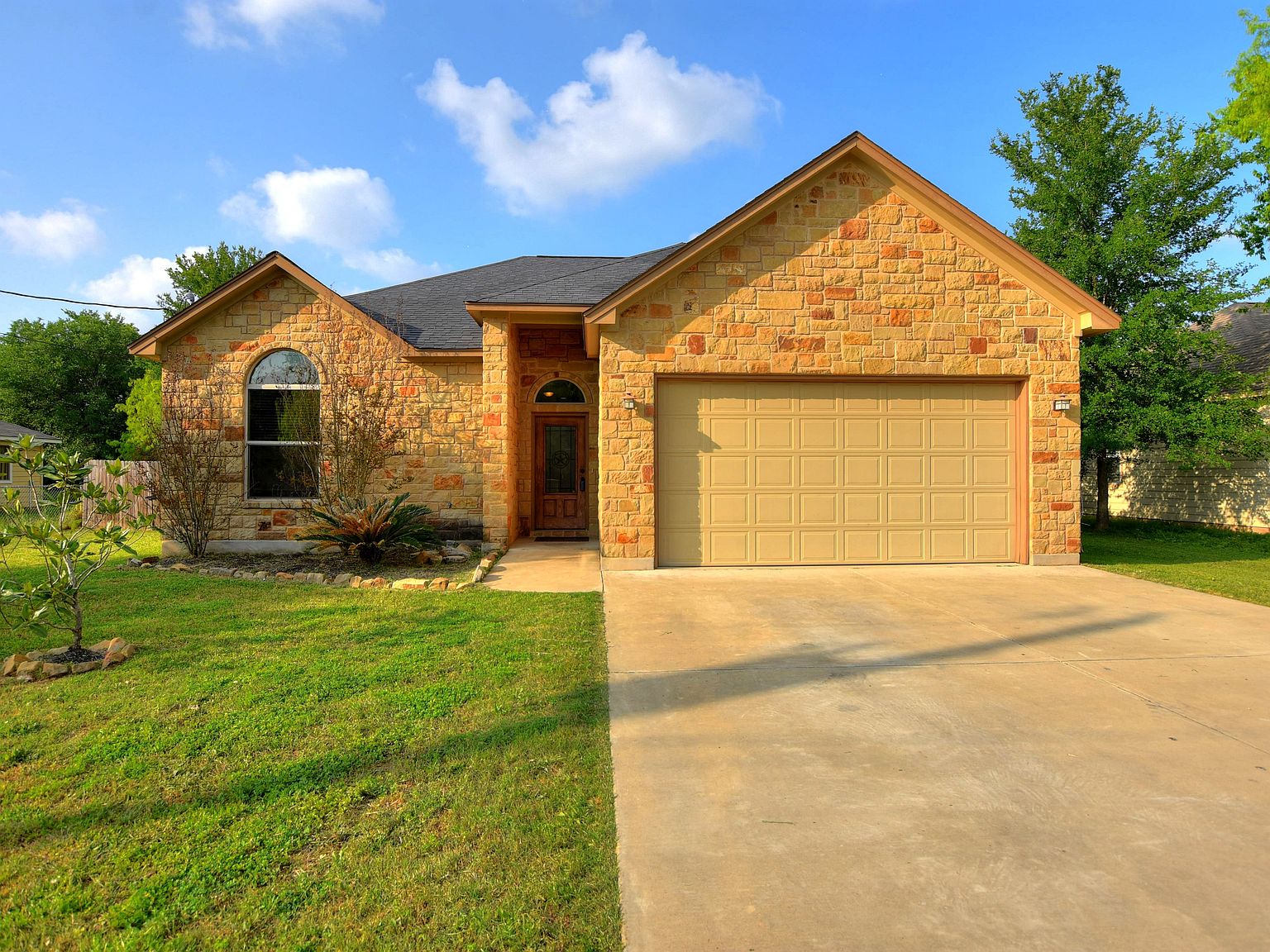 328 Lamaloa Ln, Bastrop, TX 78602 Zillow