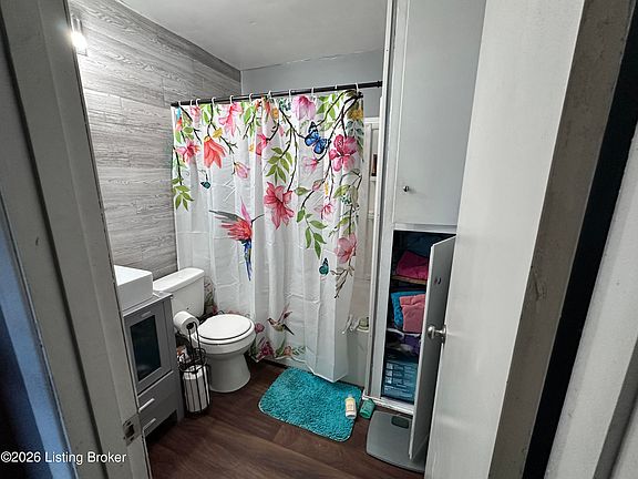 4th image of 2325 Allen Dr