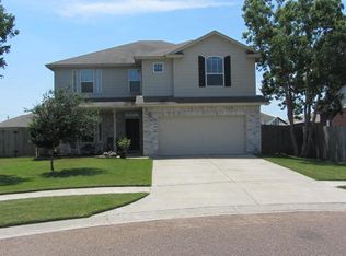 110 Holly Oak Ct, Victoria, TX 77901