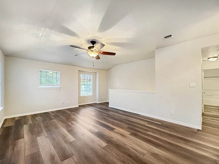 6910 Hallie Spirit — Photo 22
