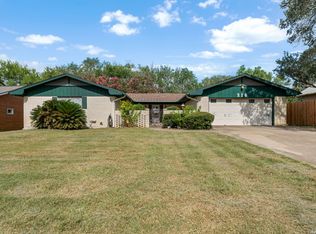 218 LANTANA LN, Pleasanton, TX 78064