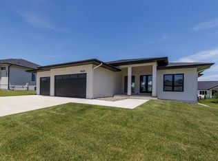 18239 Alderleaf Dr, Clive, IA 50325