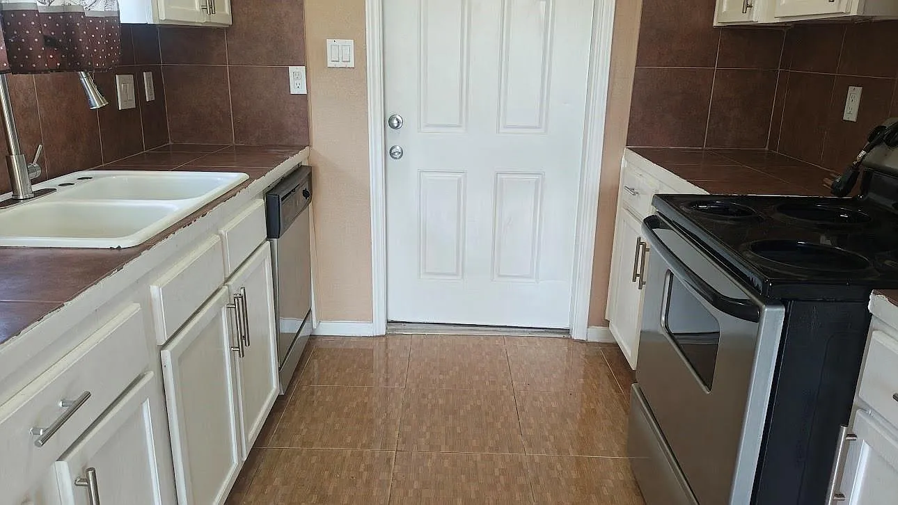 4 bed, 2.0 bath, 1508 sqft, $1,350 — Photo 4